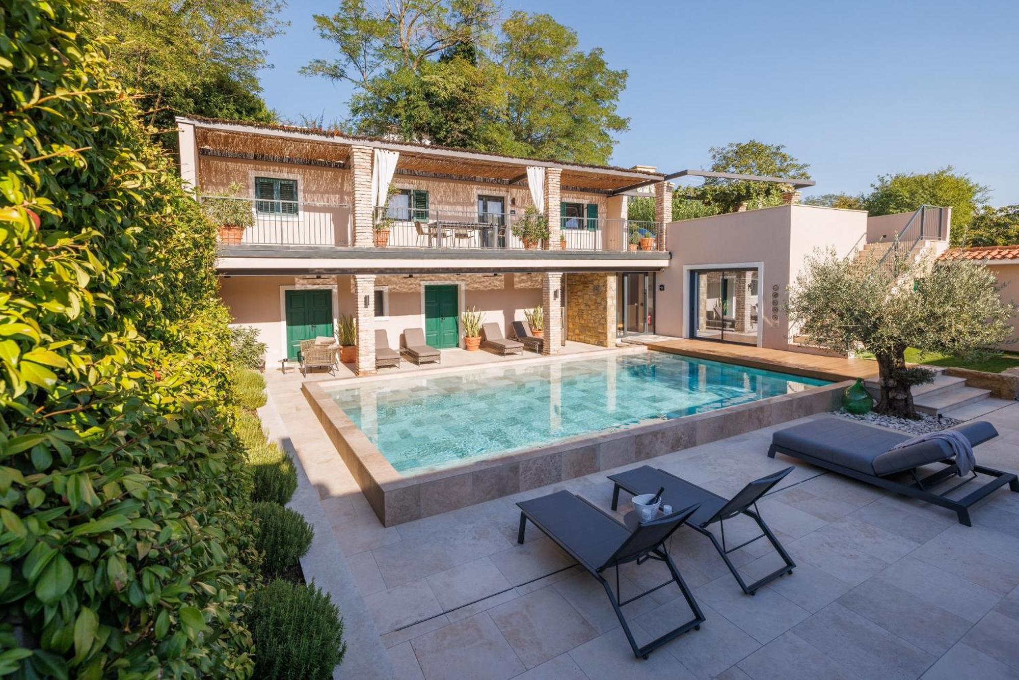 Vila Robida Rooms & Spa Črni Kal 외부 사진