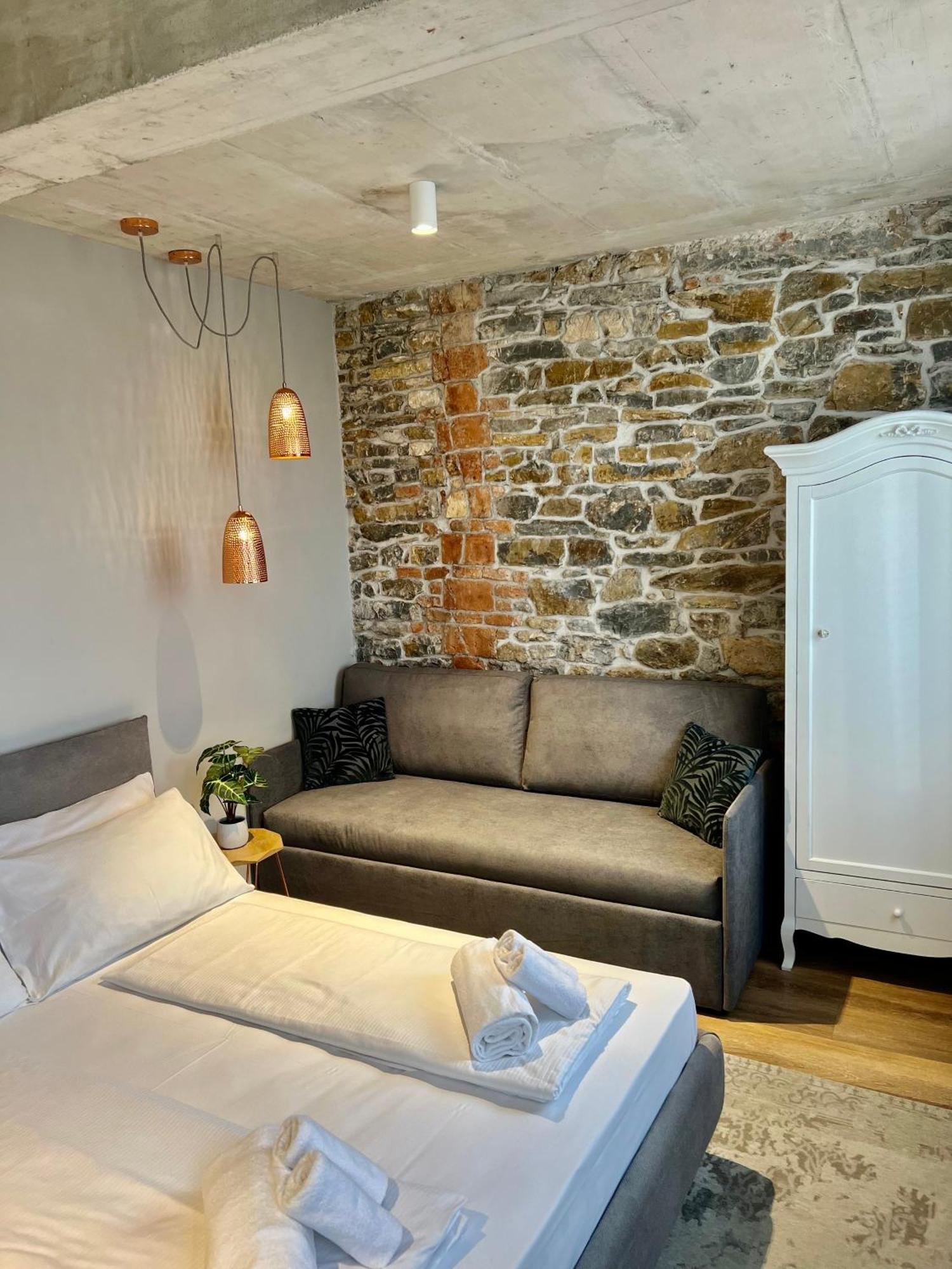 Vila Robida Rooms & Spa Črni Kal 외부 사진
